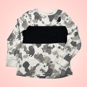 🎃 3/$10 Art Class Shirt S (6/7) Camouflage Halloween Ghosts